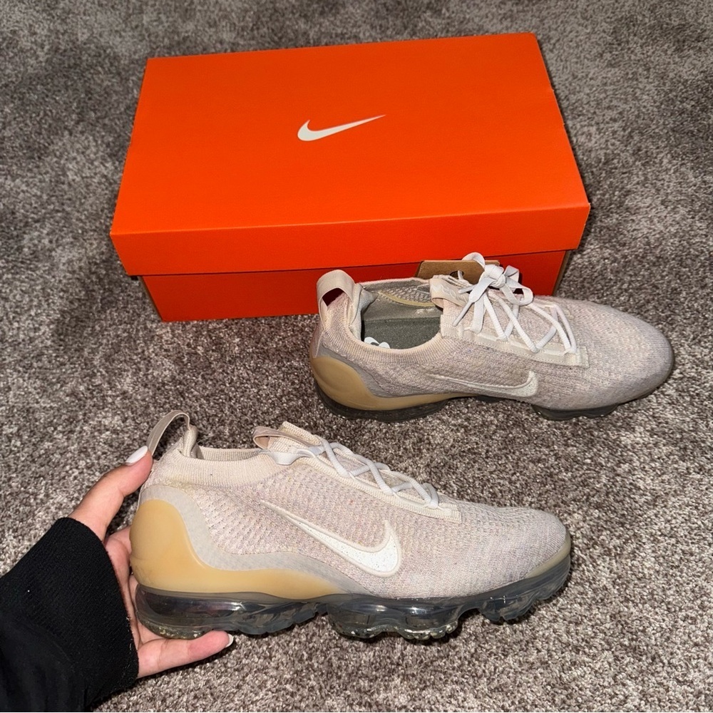 Size 8 Nike Air Vapormax 2021 FK Oatmeal Sneakers